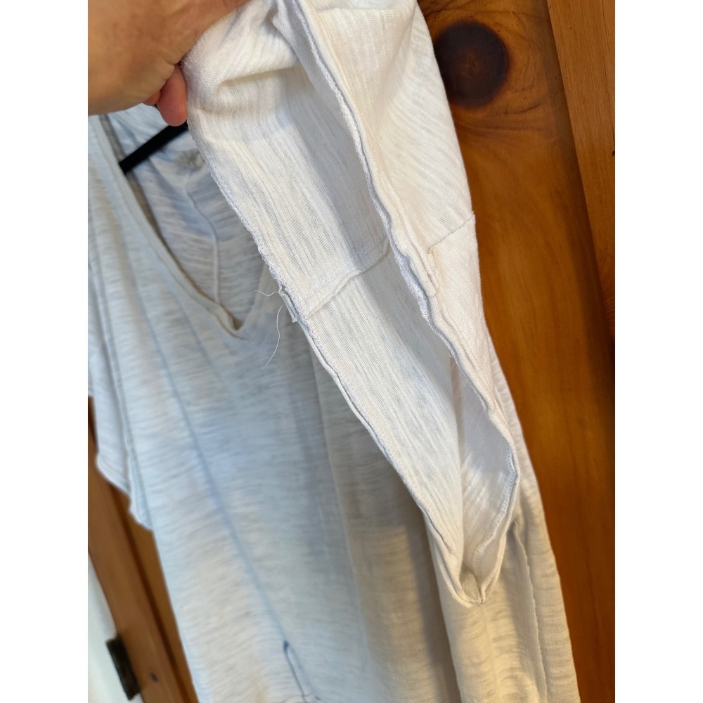 Totally destroyed White Tee M-XL. Holes, Paint stains, Paper Thin thrashed - Picture 7 of 14